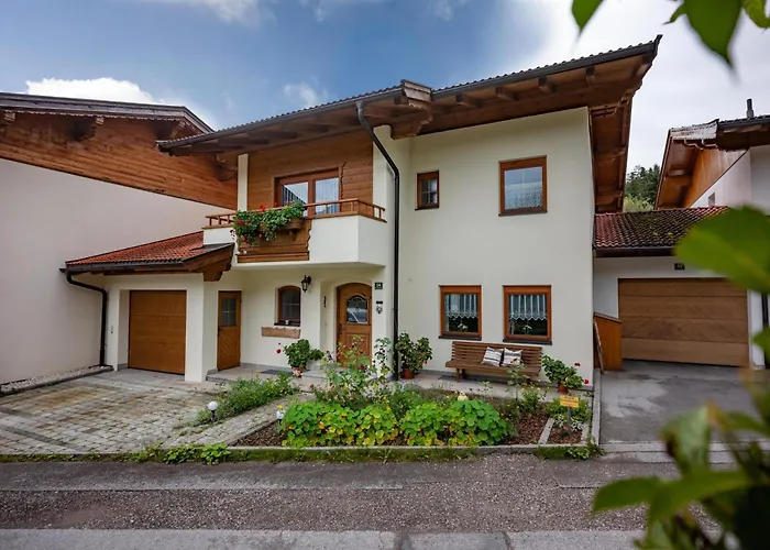 Hirschalmblick مكان تخييم