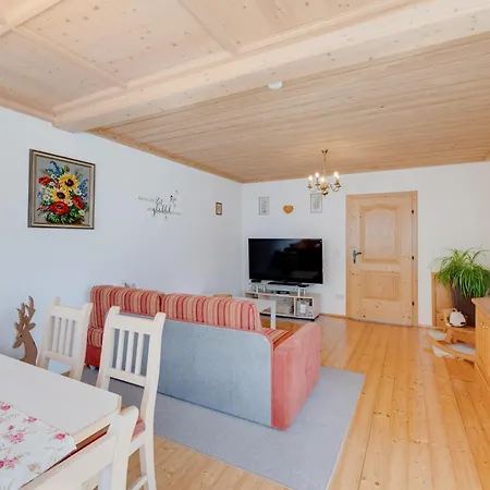 Hirschalmblick אתר קמפינג